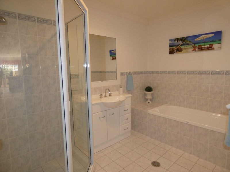 2/7 Arenga Court, Forster NSW 2428