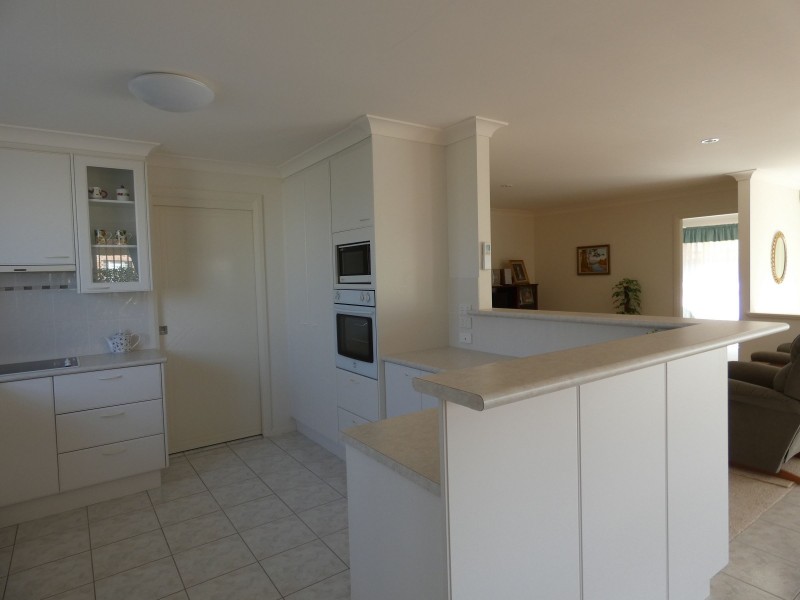 2/7 Arenga Court, Forster NSW 2428