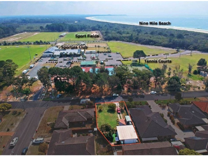 20 Pacific Parade, Tuncurry NSW 2428