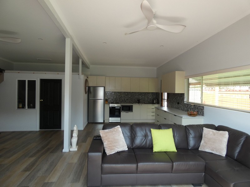 20 Pacific Parade, Tuncurry NSW 2428