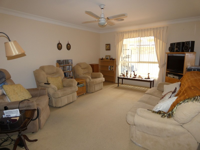 5 Hakea Place, Tuncurry NSW 2428