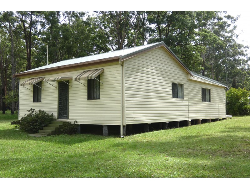 411 Blackhead Road, Hallidays Point NSW 2430