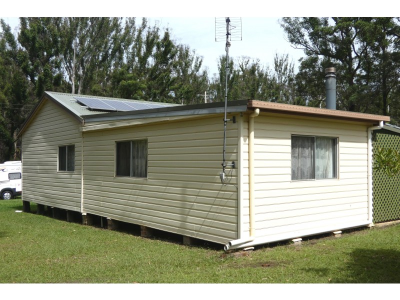 411 Blackhead Road, Hallidays Point NSW 2430