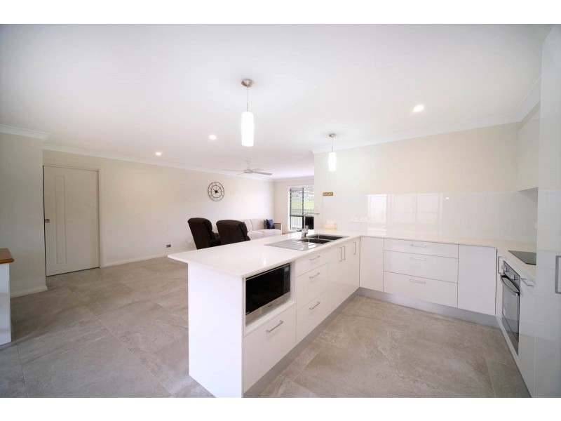 51 Townsend Street, Forster NSW 2428