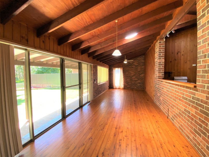 8 Seabreeze Parade, Green Point NSW 2428