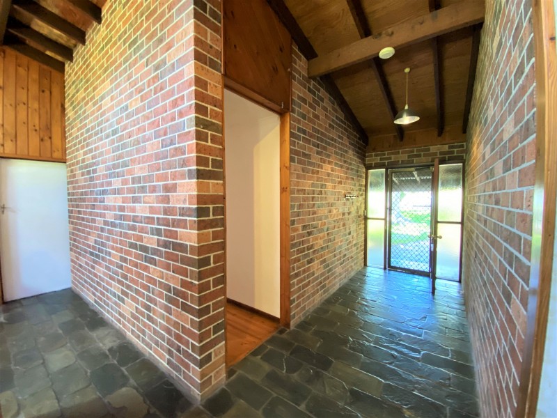 8 Seabreeze Parade, Green Point NSW 2428