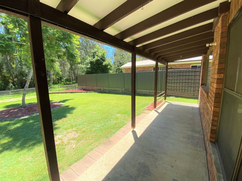 8 Seabreeze Parade, Green Point NSW 2428