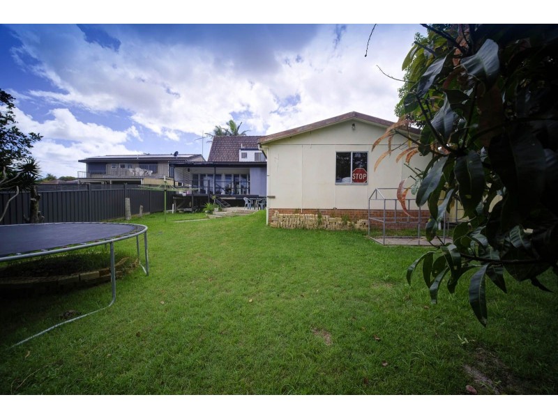 25 Regatta Avenue, Forster NSW 2428