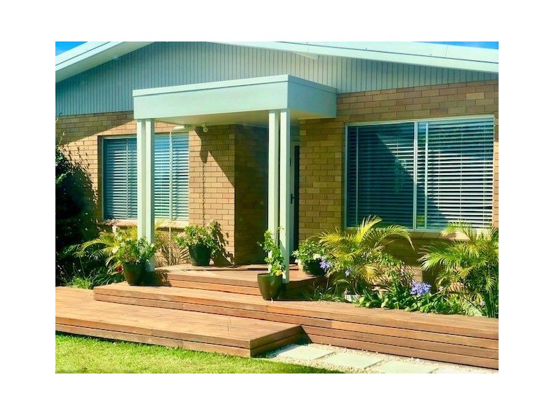 7 Churchill Road, Forster NSW 2428