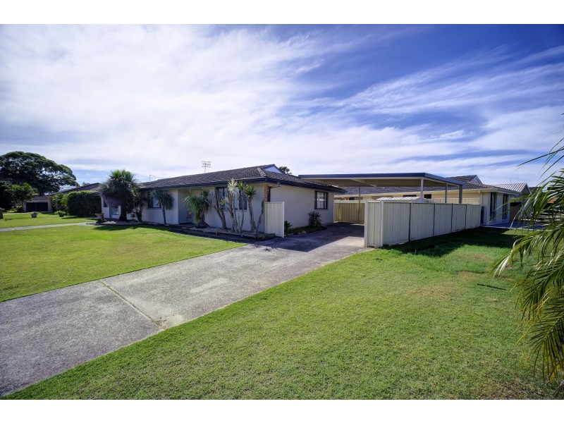 20 Elouera Crescent, Forster NSW 2428