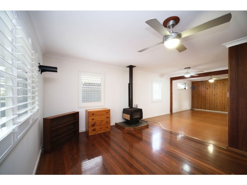 23 Beach Street, Tuncurry NSW 2428