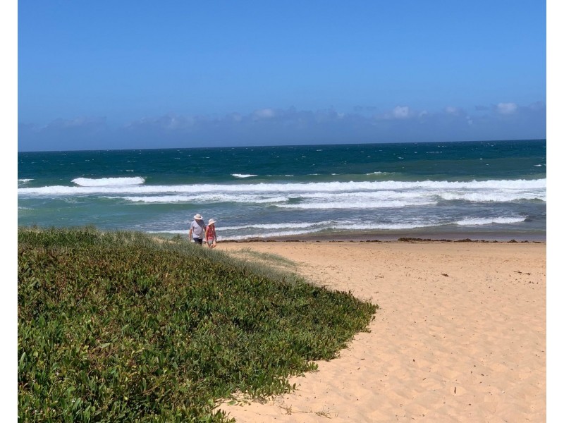 15 Escapade Avenue, Diamond Beach NSW 2430
