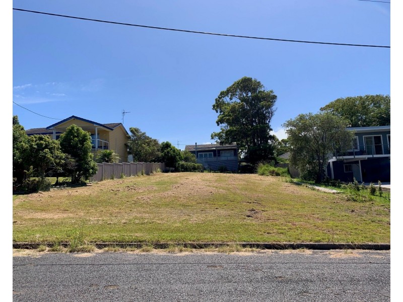 15 Escapade Avenue, Diamond Beach NSW 2430