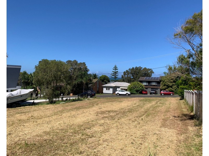 15 Escapade Avenue, Diamond Beach NSW 2430