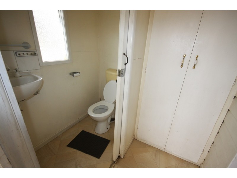 119 Brisbane Road, Booval QLD 4304