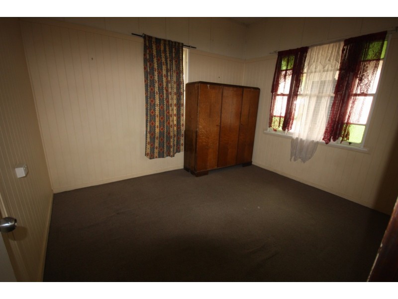 119 Brisbane Road, Booval QLD 4304