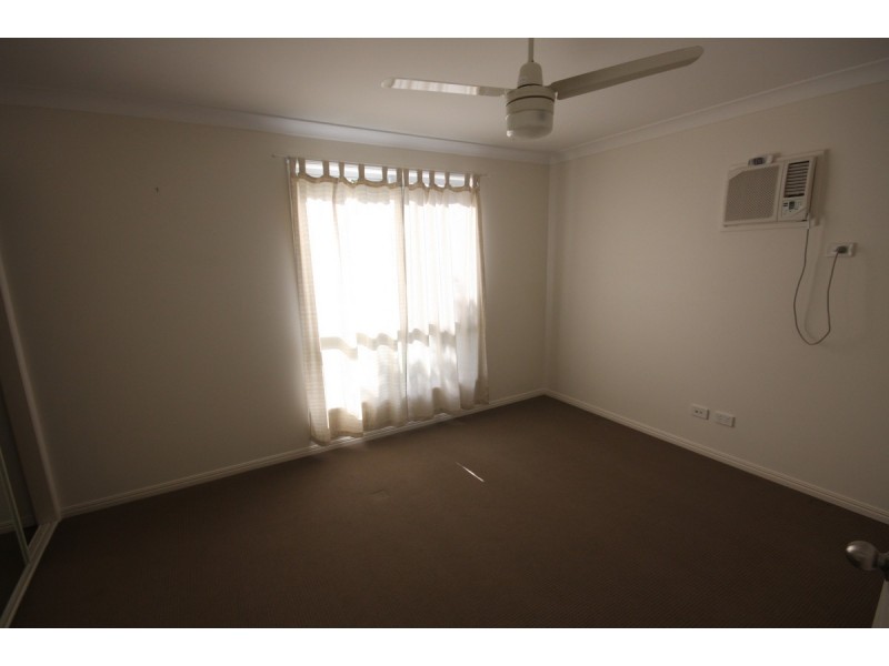 79 David Street (RENTAL), North Booval QLD 4304