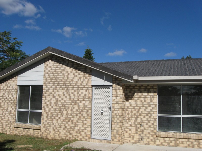 79 David Street (RENTAL), North Booval QLD 4304