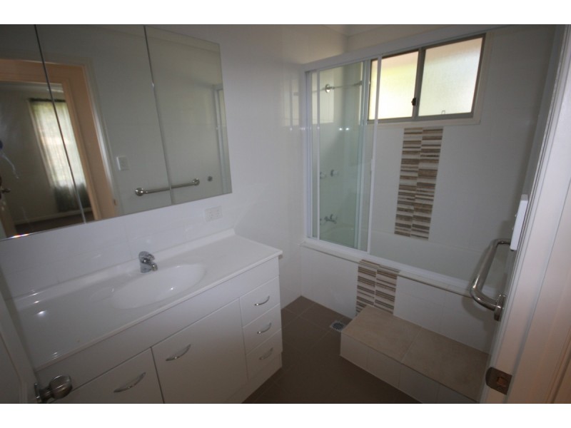 79 David Street (RENTAL), North Booval QLD 4304