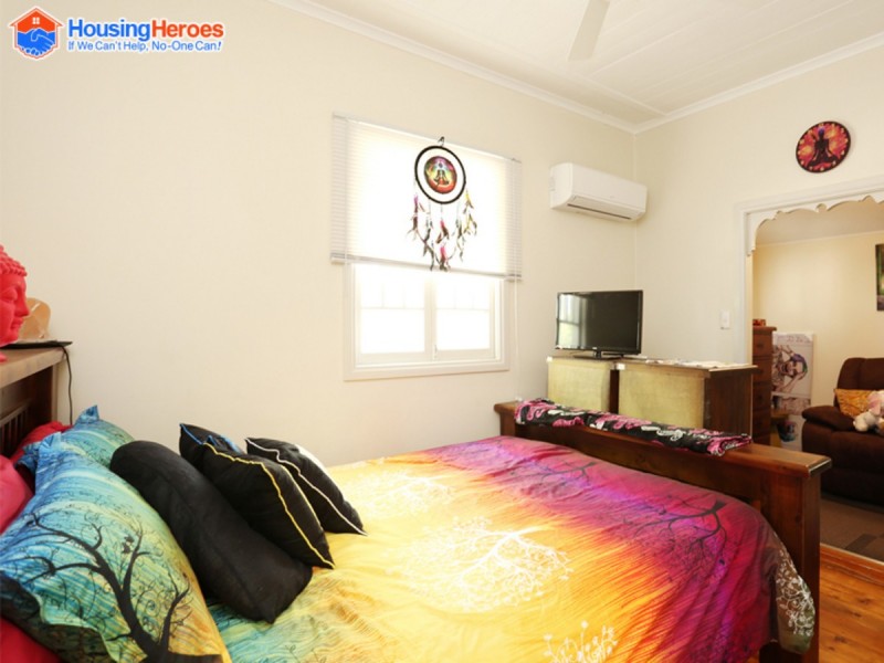 11 Vineyard Street, One Mile QLD 4305