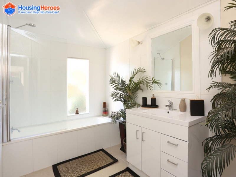 11 Vineyard Street, One Mile QLD 4305