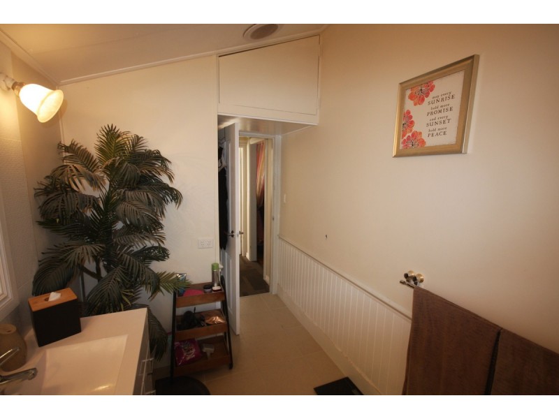 11 Vineyard Street, One Mile QLD 4305