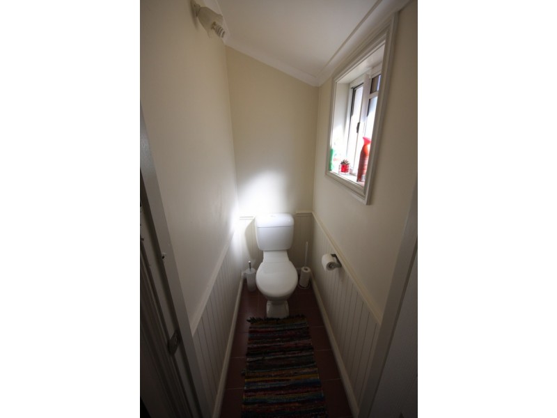 11 Vineyard Street, One Mile QLD 4305