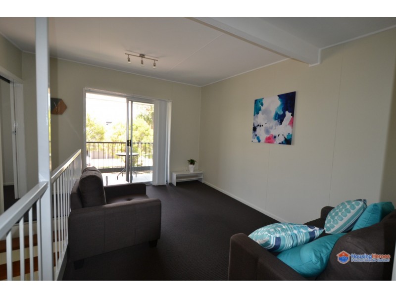 U1-5/22-24 Dawson Highway, Biloela QLD 4715