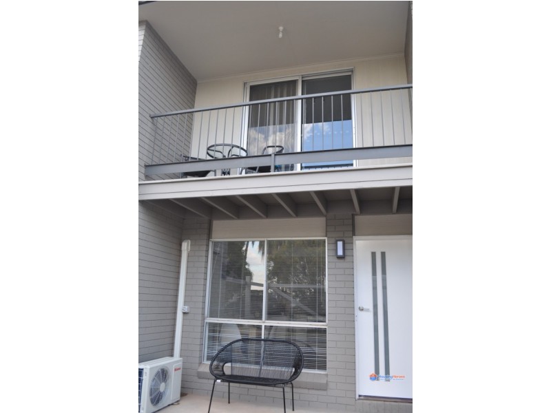 U1-5/22-24 Dawson Highway, Biloela QLD 4715