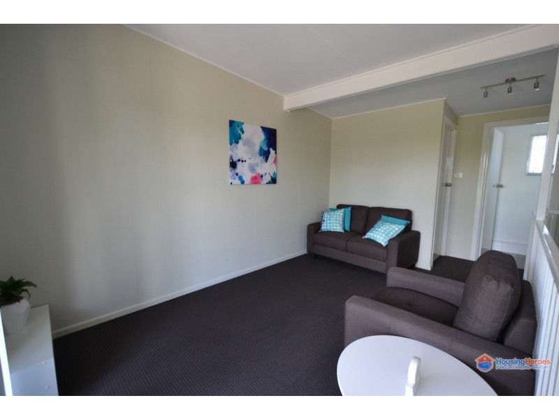 U1-5/22-24 Dawson Highway, Biloela QLD 4715