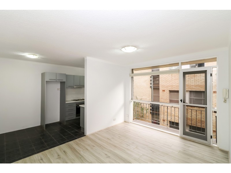 11/28 Meadow Crescent, Meadowbank NSW 2114