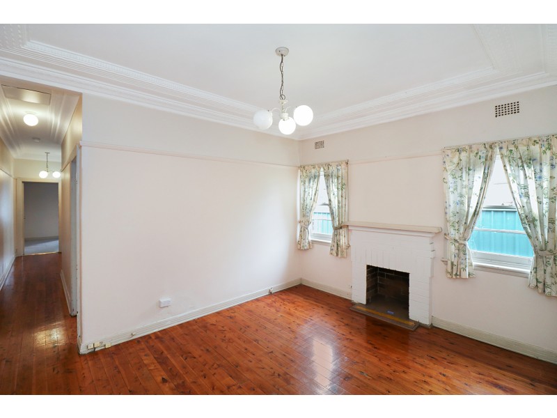 28 Edgbaston Road, Beverly Hills NSW 2209