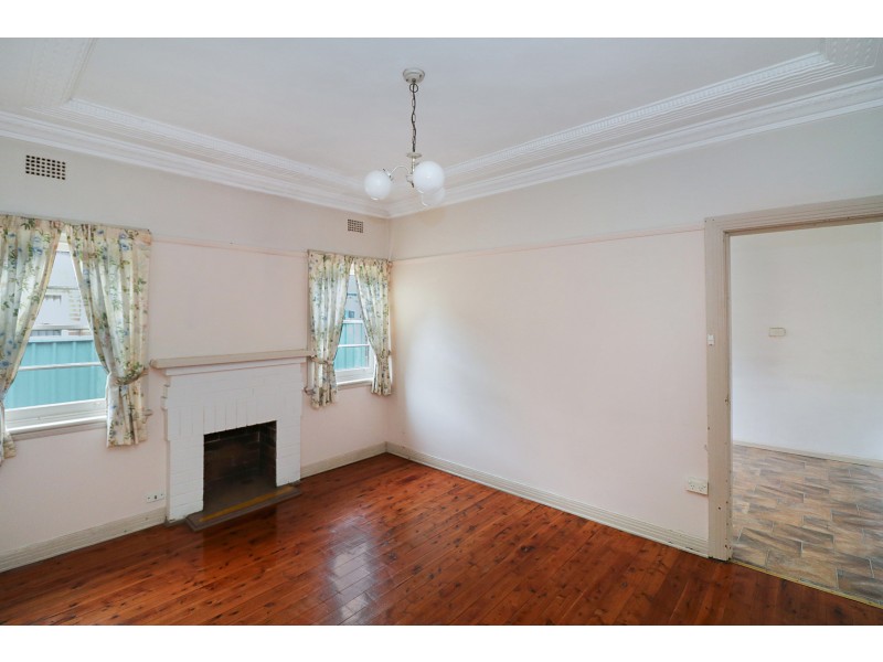 28 Edgbaston Road, Beverly Hills NSW 2209