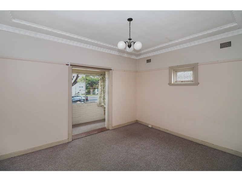 28 Edgbaston Road, Beverly Hills NSW 2209