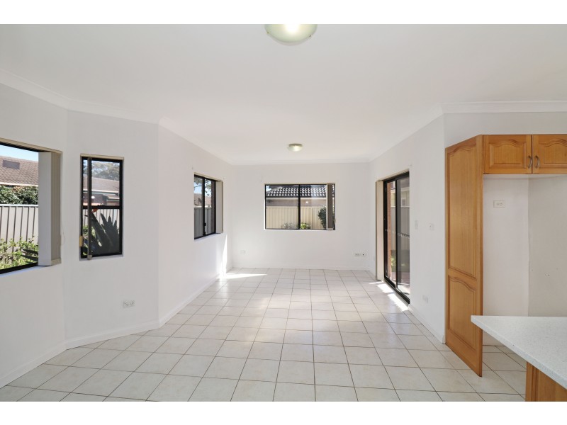 2/13 Gardinia Street, Beverly Hills NSW 2209