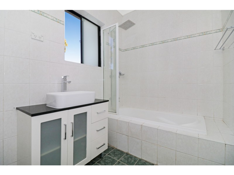 2/13 Gardinia Street, Beverly Hills NSW 2209