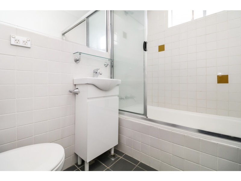 11/28 Meadow Crescent, Meadowbank NSW 2114