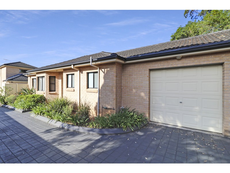 2/13 Gardinia Street, Beverly Hills NSW 2209