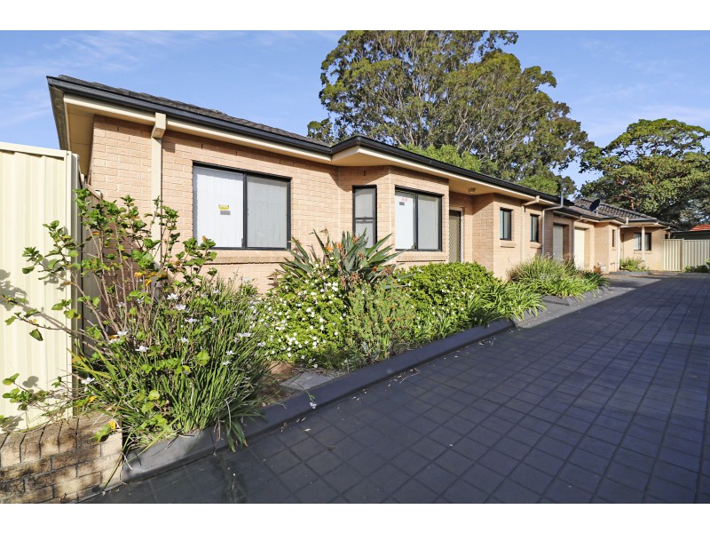 2/13 Gardinia Street, Beverly Hills NSW 2209