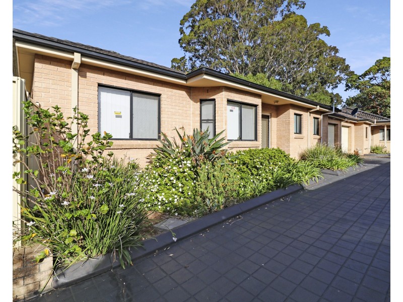 2/13 Gardinia Street, Beverly Hills NSW 2209