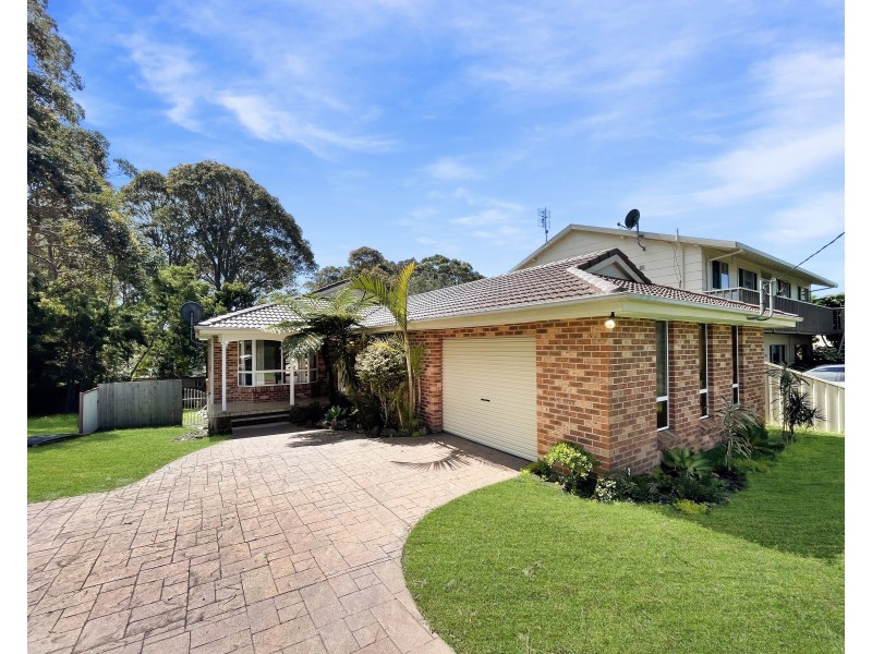 55 Wallaroy Drive, Burrill Lake NSW 2539