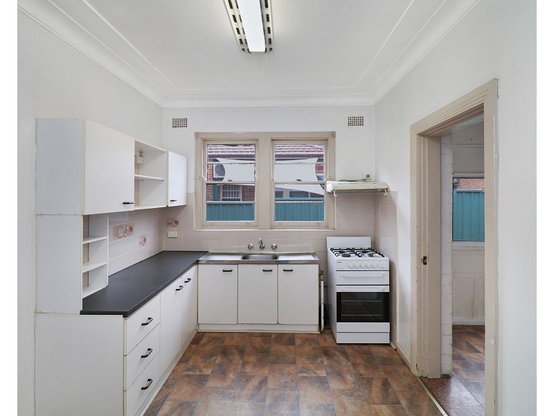 28 Edgbaston Road, Beverly Hills NSW 2209