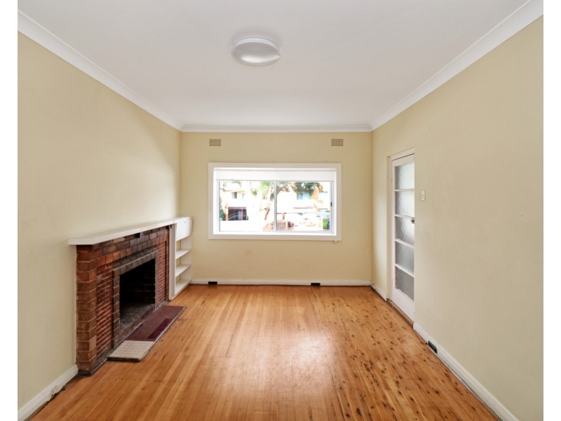 24 Broadarrow Road, Beverly Hills NSW 2209