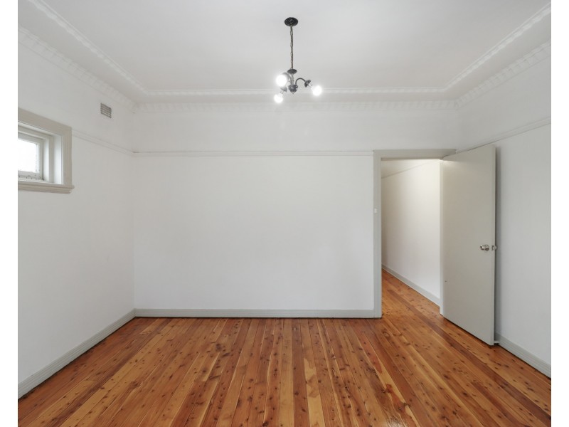 28 Edgbaston Road, Beverly Hills NSW 2209