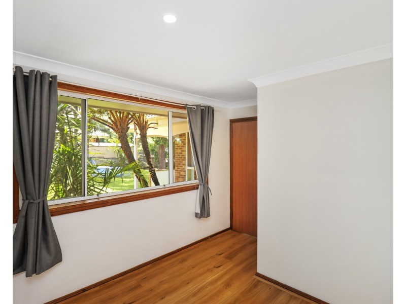 55 Wallaroy Drive, Burrill Lake NSW 2539