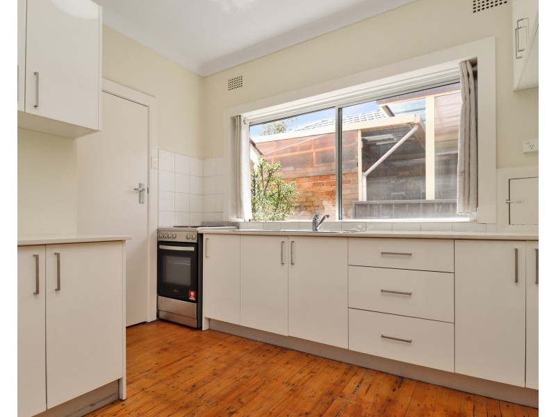 24 Broadarrow Road, Beverly Hills NSW 2209