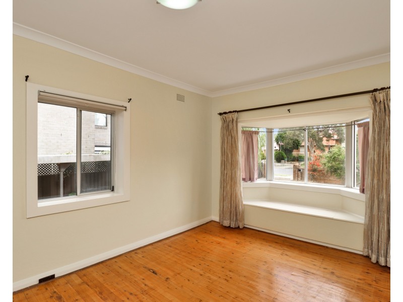 24 Broadarrow Road, Beverly Hills NSW 2209