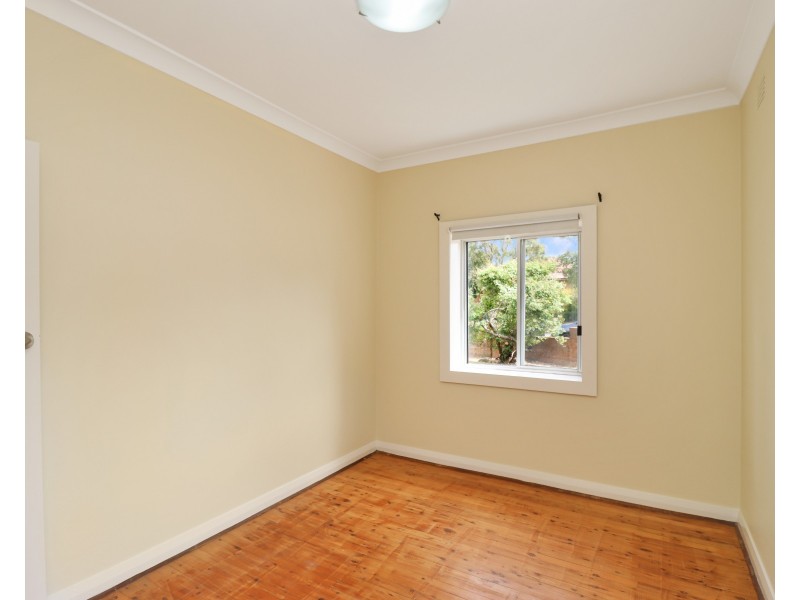 24 Broadarrow Road, Beverly Hills NSW 2209