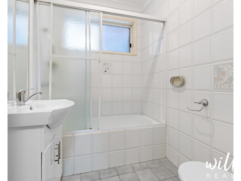 32 Edgbaston Road, Beverly Hills NSW 2209