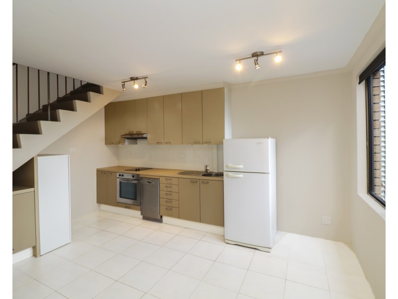 14/2 Goodlet Street, Surry Hills NSW 2010
